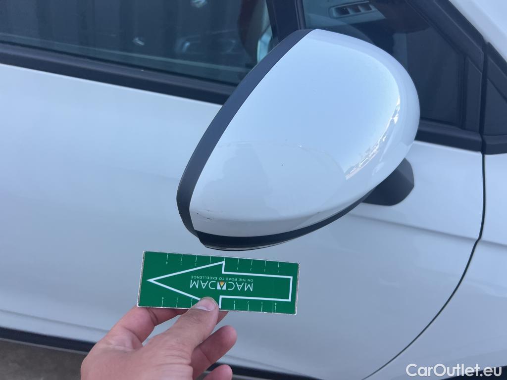  Renault  Clio RENAULT  / 2019 / 5P / berlina con portón Intens TCe 67 kW (91CV) (AC) #25