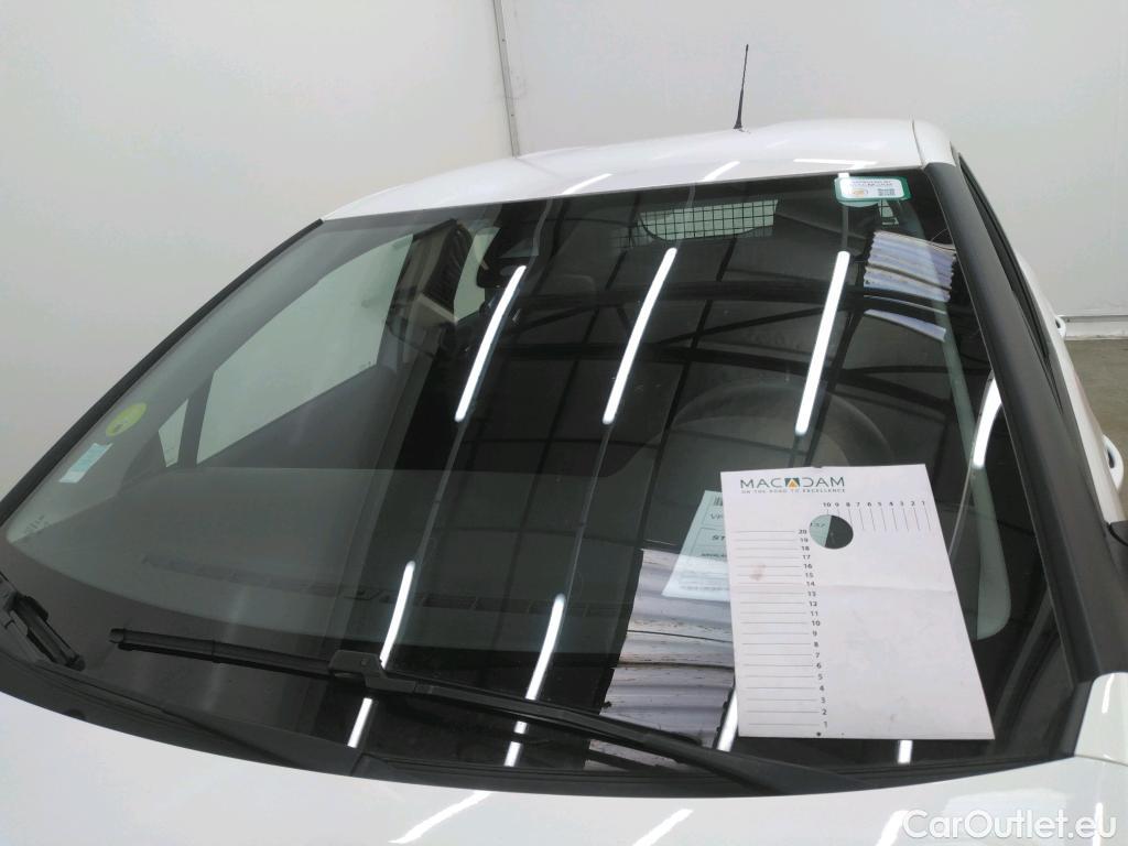  Citroen  C3  Société Feel 1.5 BlueHDI 100CV BVM6 E6d #14