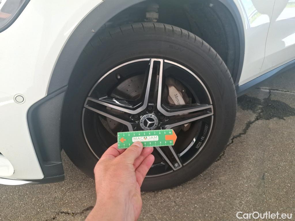  Mercedes  G-Klasee MERCEDES-BENZ GLC / 2019 / 5P / SUV 2.0 GLC 300 DE AMG LINE 4MATIC #8