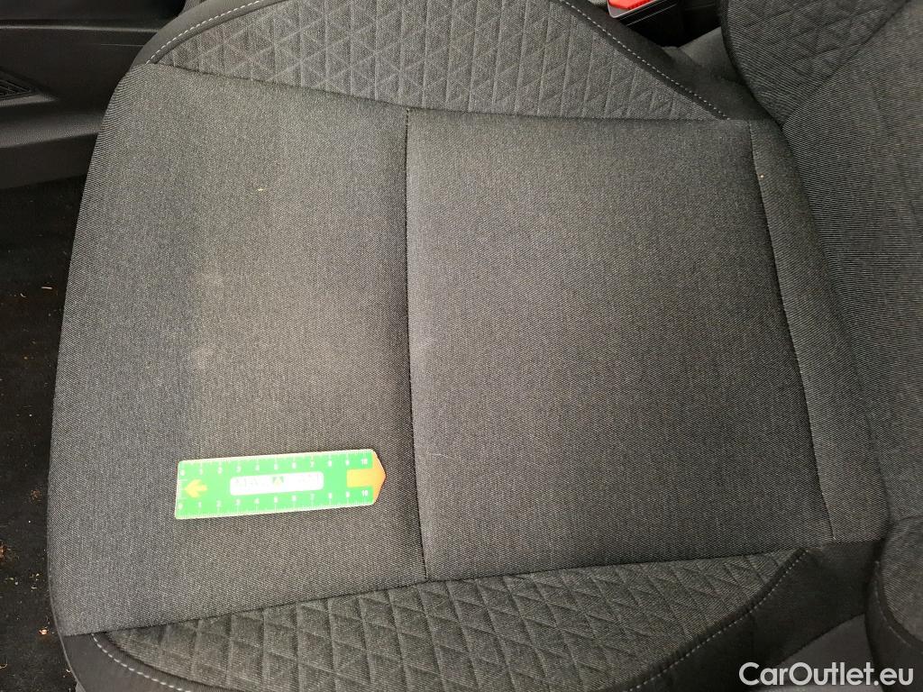  Renault  Clio RENAULT  / 2019 / 5P / Berline Business E-TECH 140 -21 #19