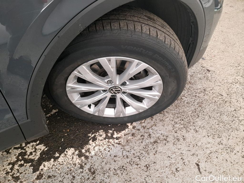  Volkswagen  Tiguan VOLKSWAGEN  / 2020 / 5P / SUV 2.0 TDI 150 DSG7 Life Business #26
