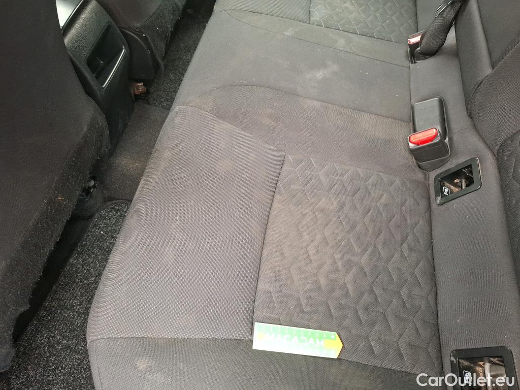  Toyota  Corolla TOYOTA  / 2018 / 5P / Berline Hybride 122h Dynamic Business Supp Lomb #19