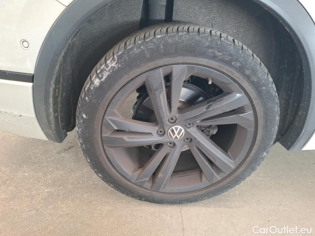  Volkswagen  Tiguan VOLKSWAGEN  Allspace / 2021 / 5P / SUV 2.0 TDI 200 DSG7 R-Line 4Motion #1