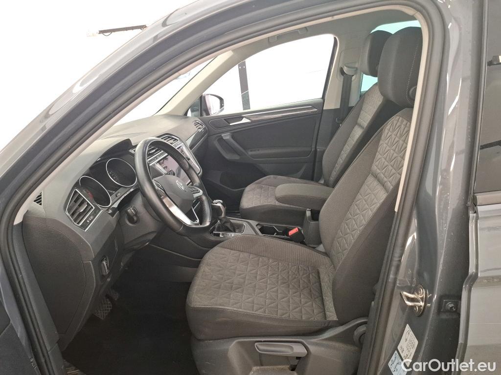  Volkswagen  Tiguan VOLKSWAGEN  / 2020 / 5P / SUV 2.0 TDI 150 DSG7 Life Business #31