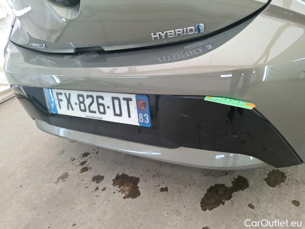  Toyota  Corolla TOYOTA  / 2018 / 5P / Berline Hybride 122h Dynamic Business Supp Lomb #1