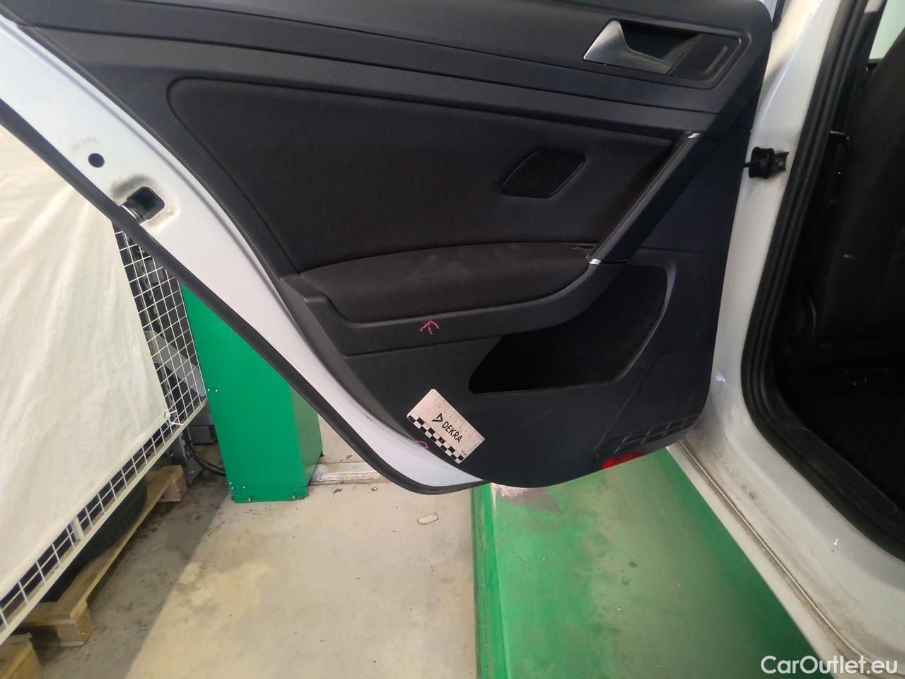  Volkswagen  Golf  Sp.Combi TSI 110 Aut. #24