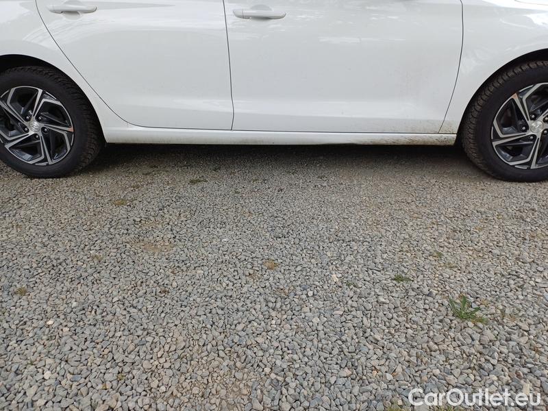  Hyundai  i30  (PD)(01.2017  ->)  kom.1.0TGDI 120 Smart #11