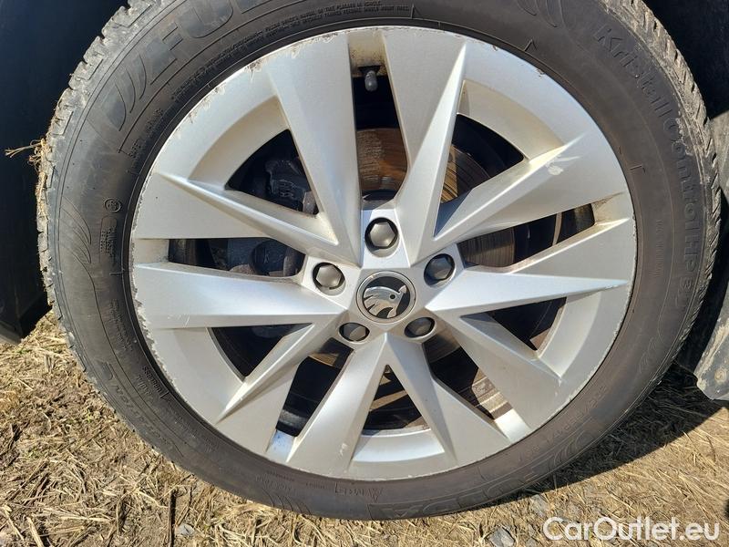  Skoda  Octavia  Combi (NX3)(2020) Oct.Combi 1.5TSI 110 Style #4