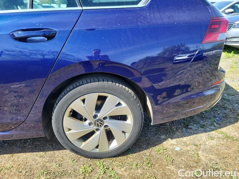  Volkswagen  Golf  VIII Variant (CG5) 2020 Var.2.0TDI 110 Style 5d #5