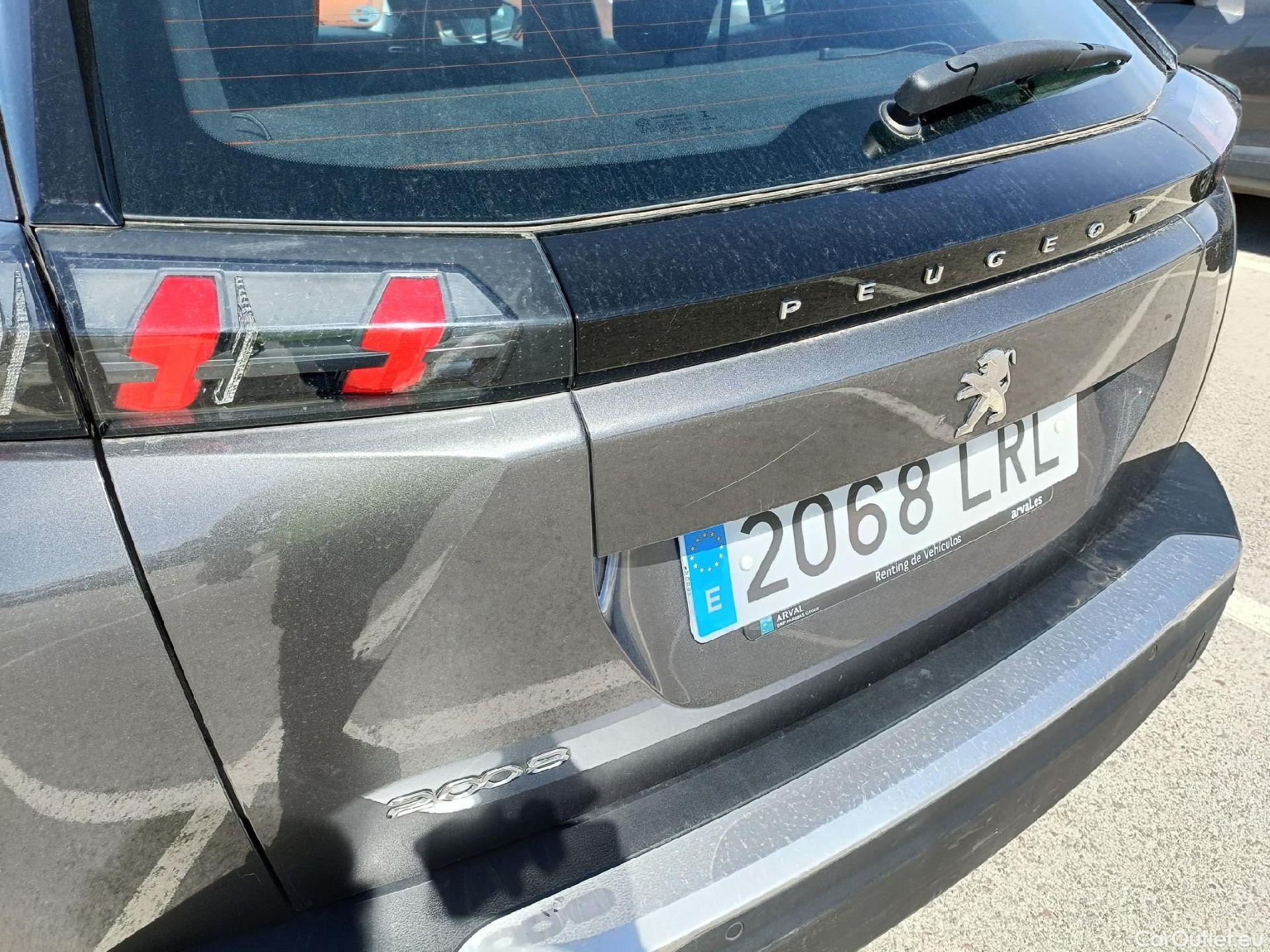  Peugeot  2008 PEUGEOT  / 2019 / 5P / todoterreno Active BlueHDI 81kW (110CV) #28
