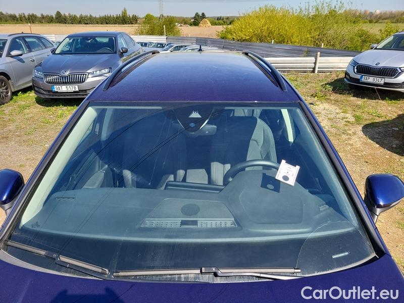  Volkswagen  Golf  VIII Variant (CG5) 2020 Var.2.0TDI 110 Style 5d #1