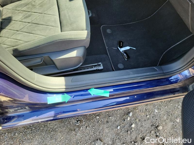 Volkswagen  Golf  VIII Variant (CG5) 2020 Var.2.0TDI 110 Style 5d #21