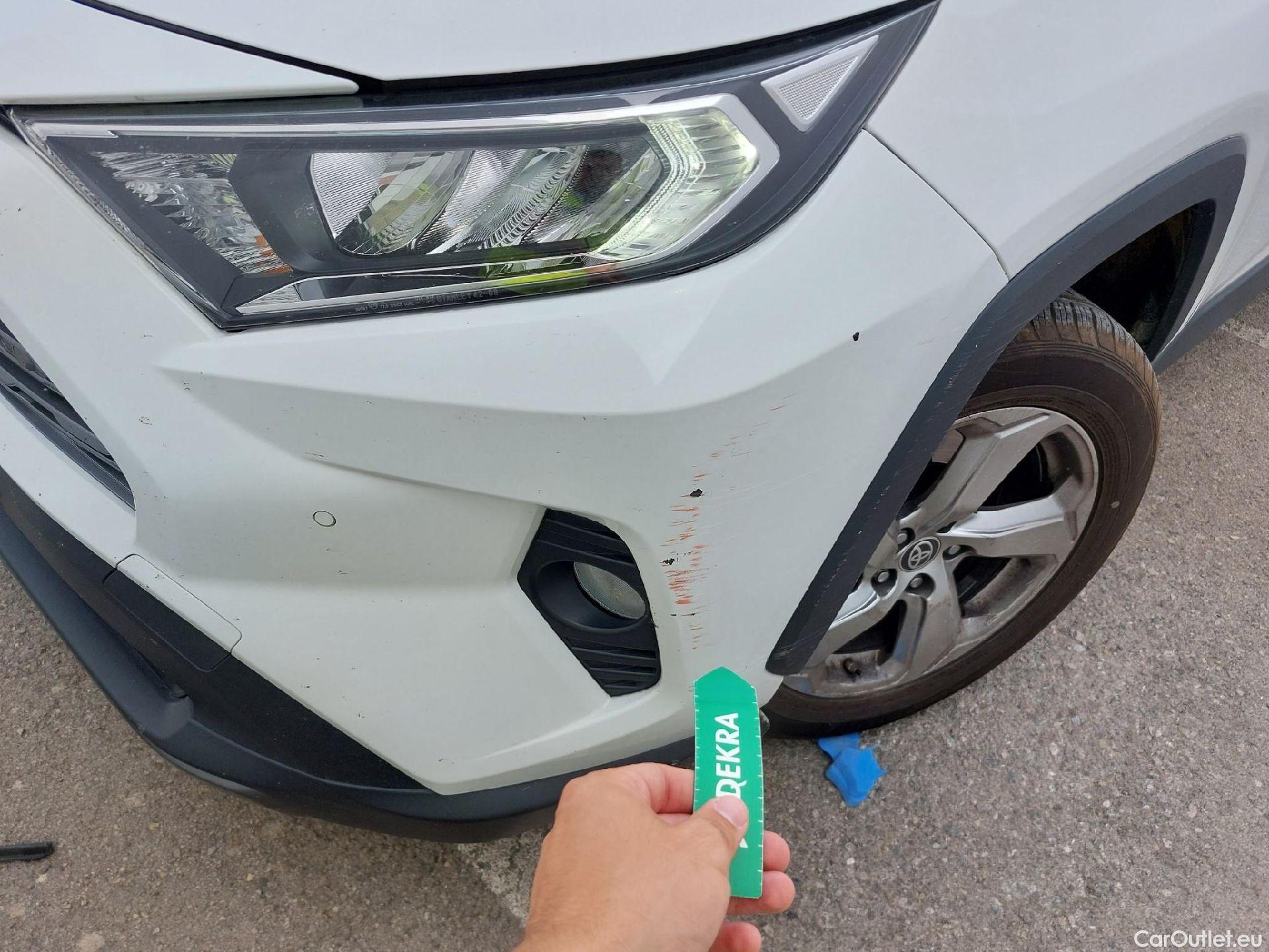  Toyota  RAV4 TOYOTA  / 2018 / 5P / todoterreno 2.5l 220H Advance 4WD #1