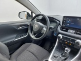  Toyota  RAV4 TOYOTA  / 2018 / 5P / todoterreno 2.5l 220H Advance 4WD #2