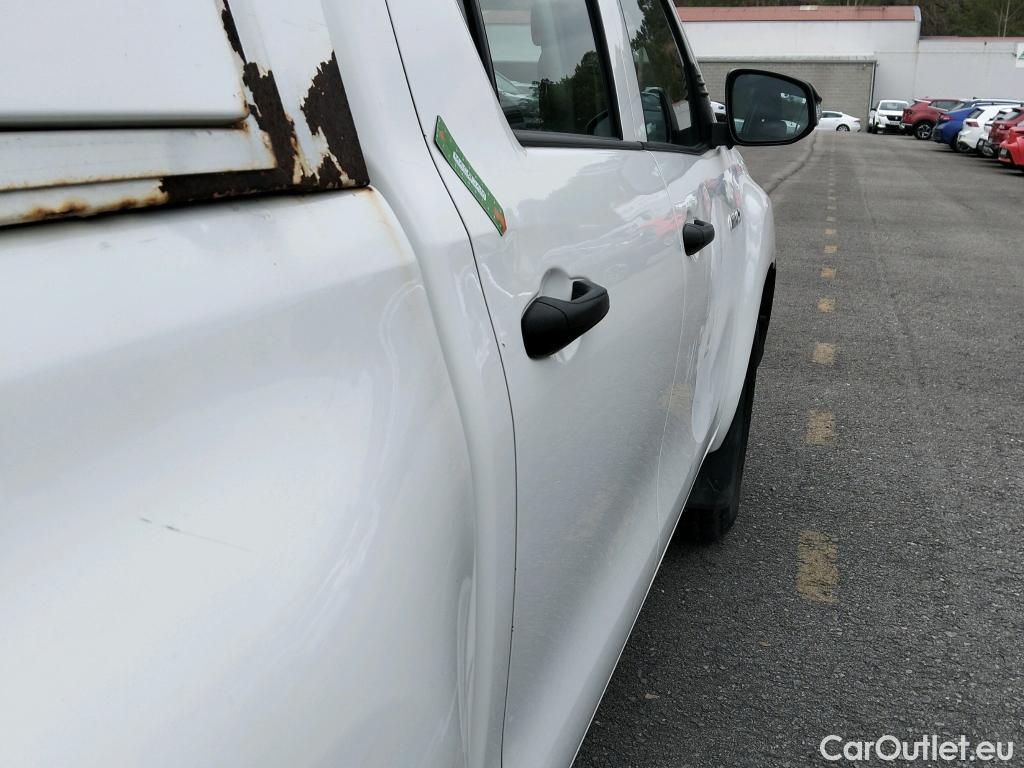  Toyota  Hilux TOYOTA  VU 4p 7G pickup 2.4 D-4D Cabina Doble GX 4x4 #19