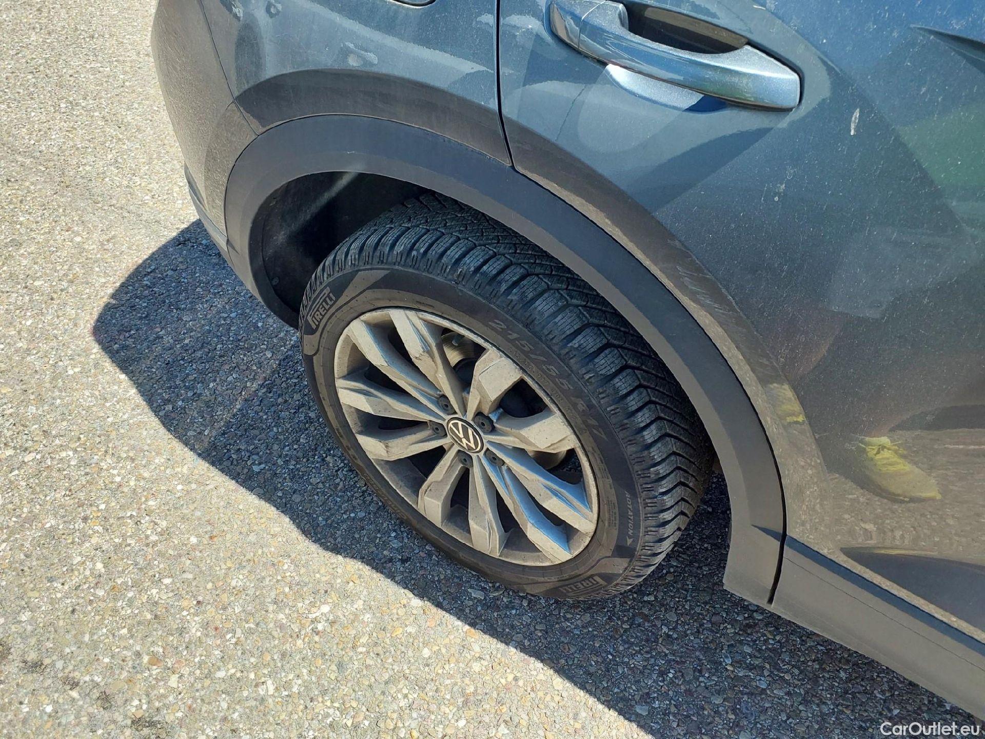  Volkswagen  T-ROC VOLKSWAGEN  / 5P / Advance 2.0 TDI 150 CV DSG  #4