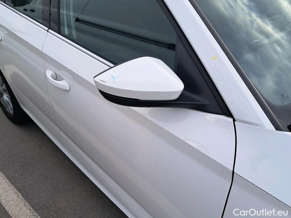  Skoda  KAMIQ SKODA  1.0 TSI 81kW (110CV) DSG Ambition (CX) #22