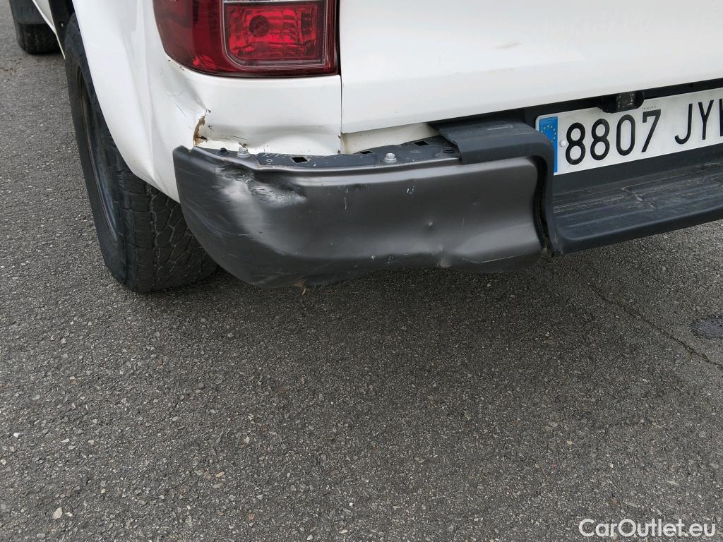  Toyota  Hilux TOYOTA  VU 4p 7G pickup 2.4 D-4D Cabina Doble GX 4x4 #33