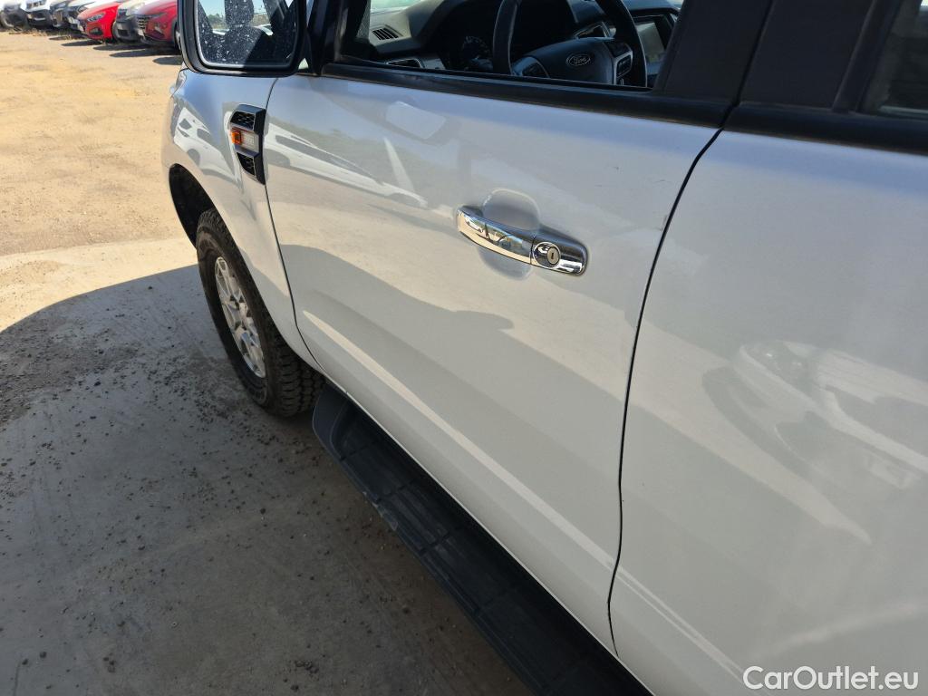 Ford  Ranger FORD  / 2019 / 4P / pickup doble cabina 2.0 TDCi 125kW 4x4 Doble Cab. XLT S/S #17