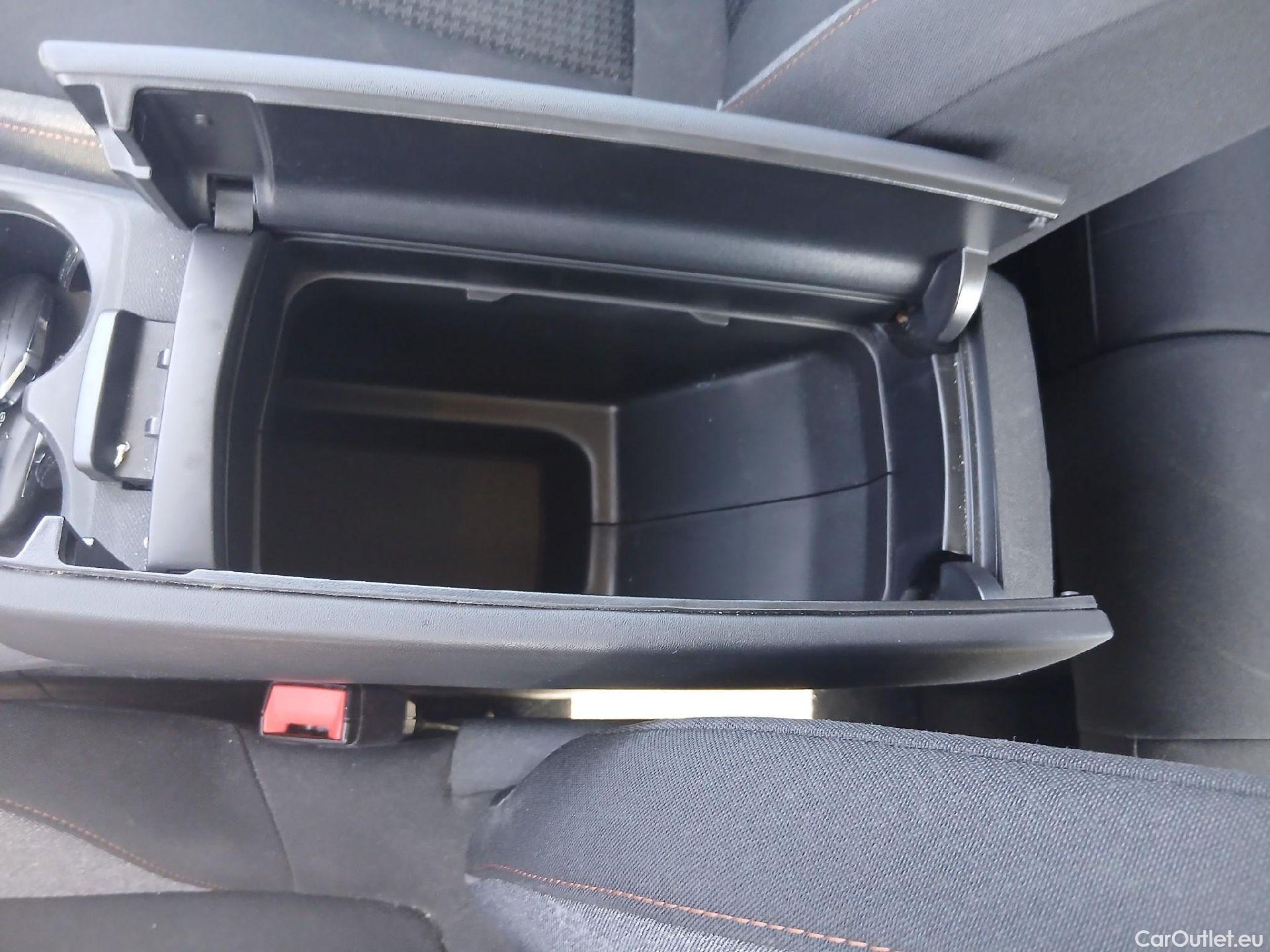  Peugeot  3008 PEUGEOT  / 2020 / 5P / todoterreno 1.5 BlueHDi 96kW (130CV) S&S Active Pack (CM2) #6