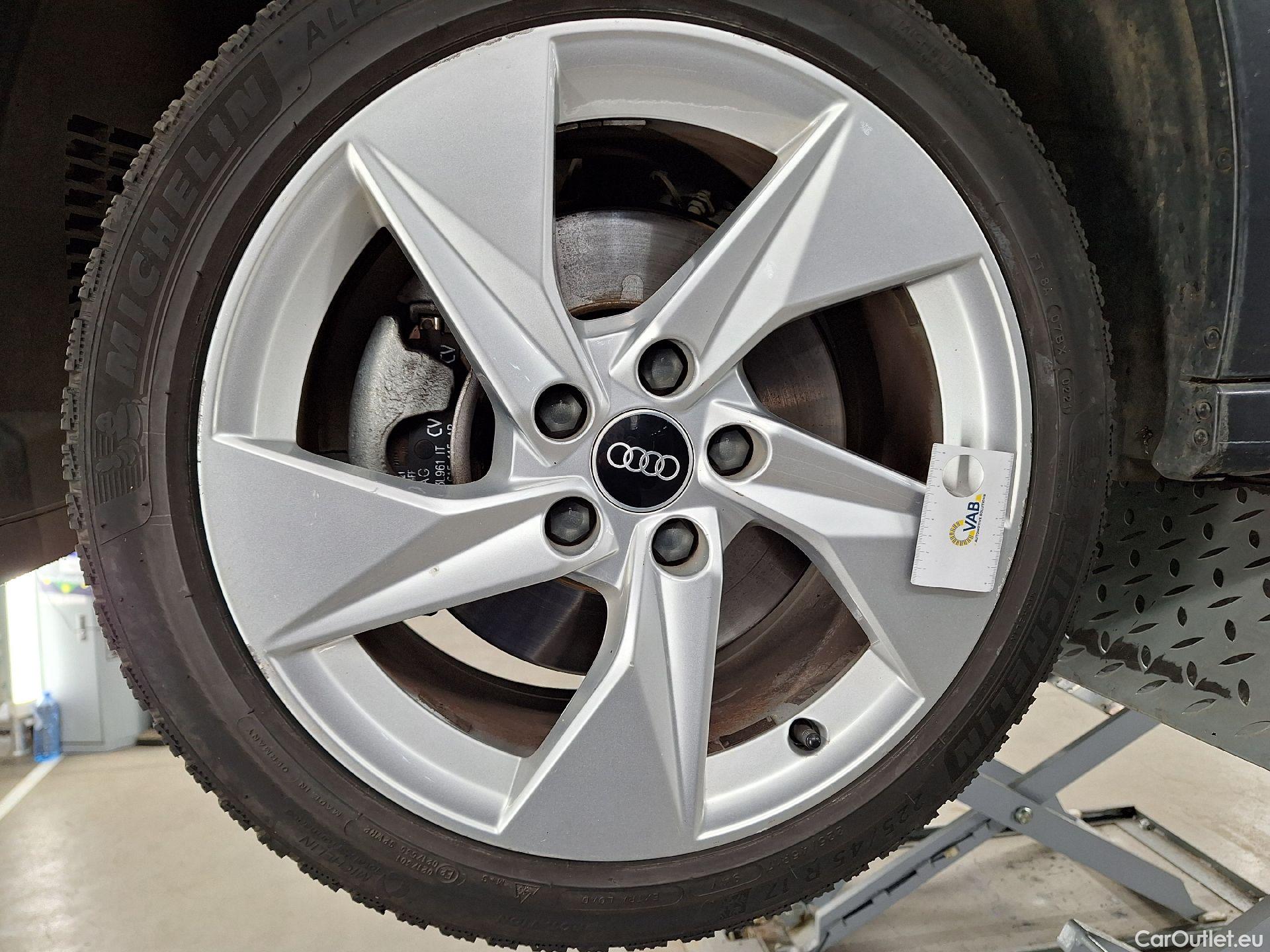  Audi  A3 Audi,  SB '20 PHEV, Audi  Sportback 1.4 40 TFSI e S Line 5d #40