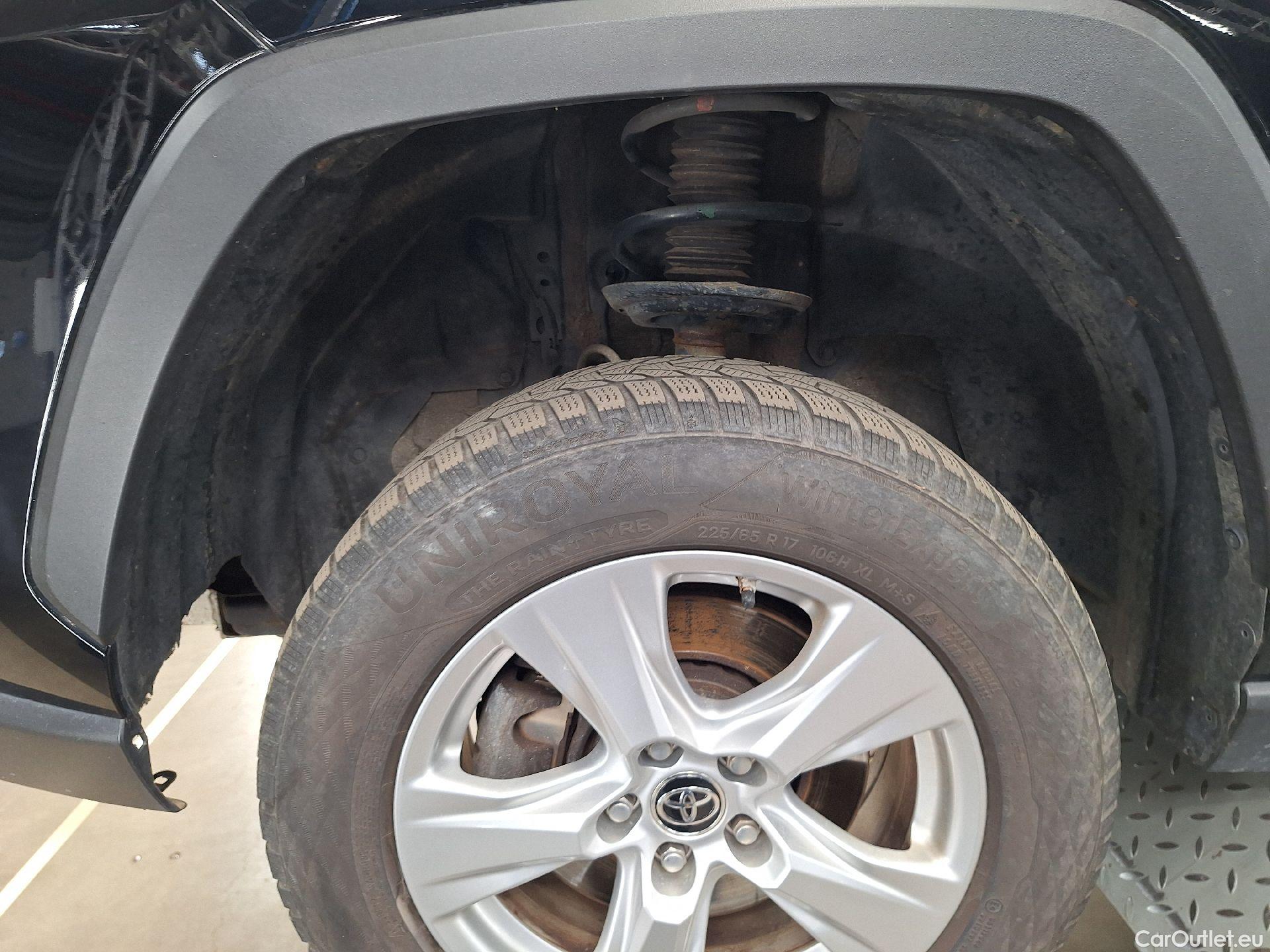  Toyota  RAV4 Toyota,  '18, Toyota  2.5 Hybrid Lithium  CVT 5d #16