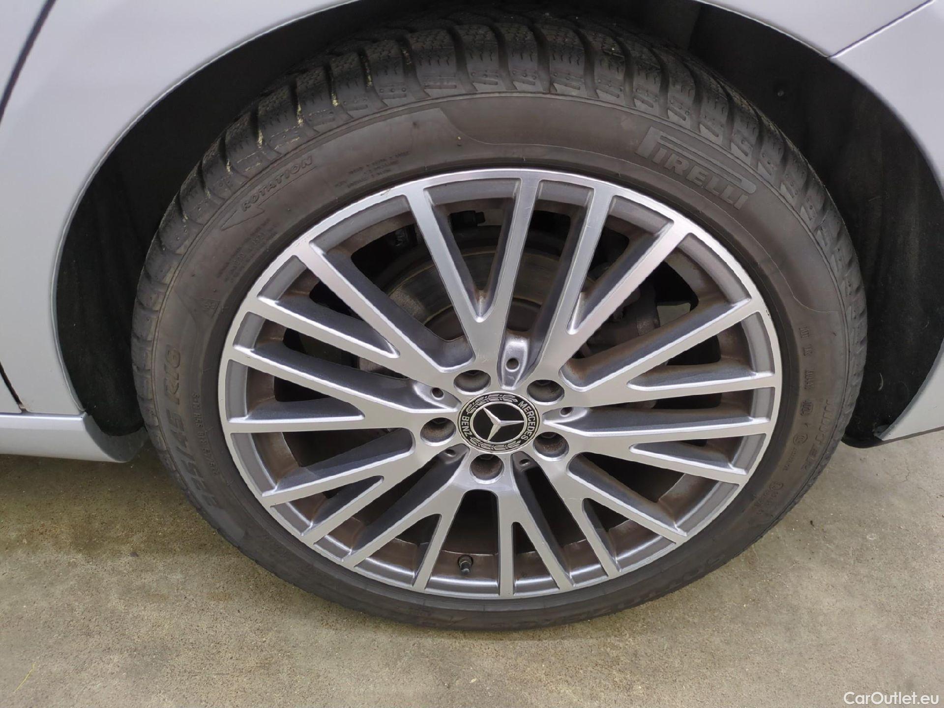  Mercedes  CLA-Klasse MERCEDES-BENZ CLA Coupe / 2019 / 4P / Coupé CLA 180 d Business Line BA8 #6