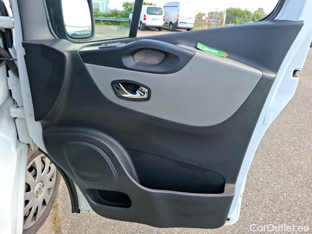  Renault  Trafic  III Fourgon Grand Confort L2H1 1200 1.6 dCi 95CV BVM6 E6 #40