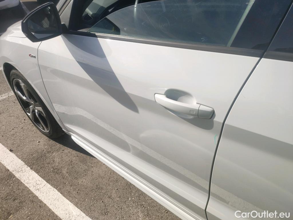  Audi  A1 Sportback AUDI A1 / 5P / Sportback Adrenalin 30 TFSI 110 CV #9