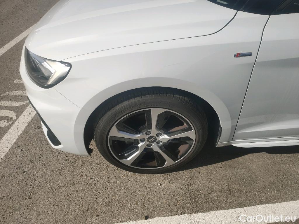  Audi  A1 Sportback AUDI A1 / 5P / Sportback Adrenalin 30 TFSI 110 CV #19