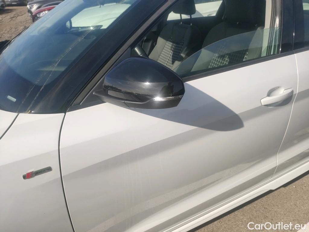  Audi  A1 Sportback AUDI A1 / 5P / Sportback Adrenalin 30 TFSI 110 CV #28