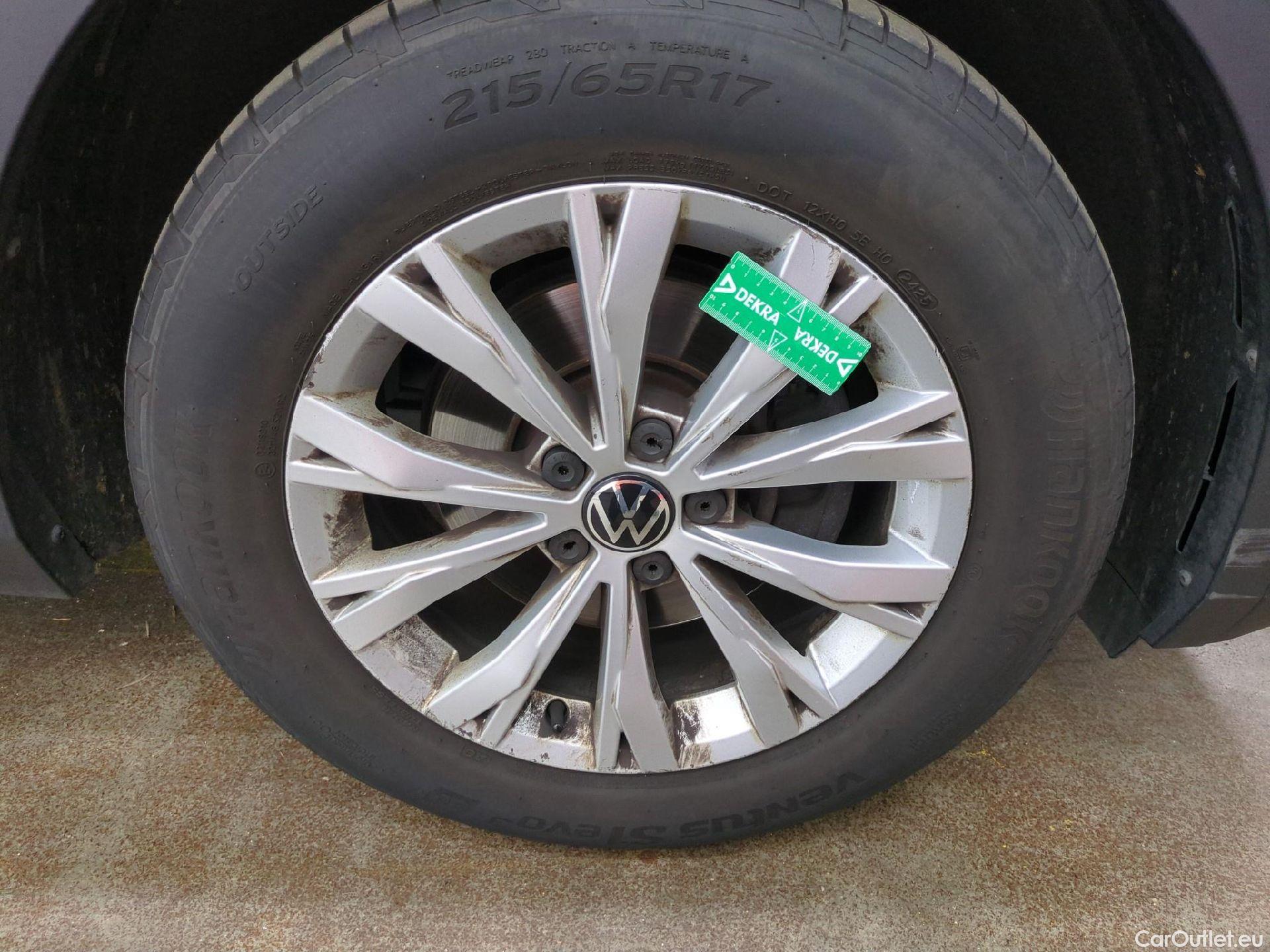  Volkswagen  Tiguan VOLKSWAGEN  / 2020 / 5P / SUV 2.0 TDI 150 DSG7 Life Business #20