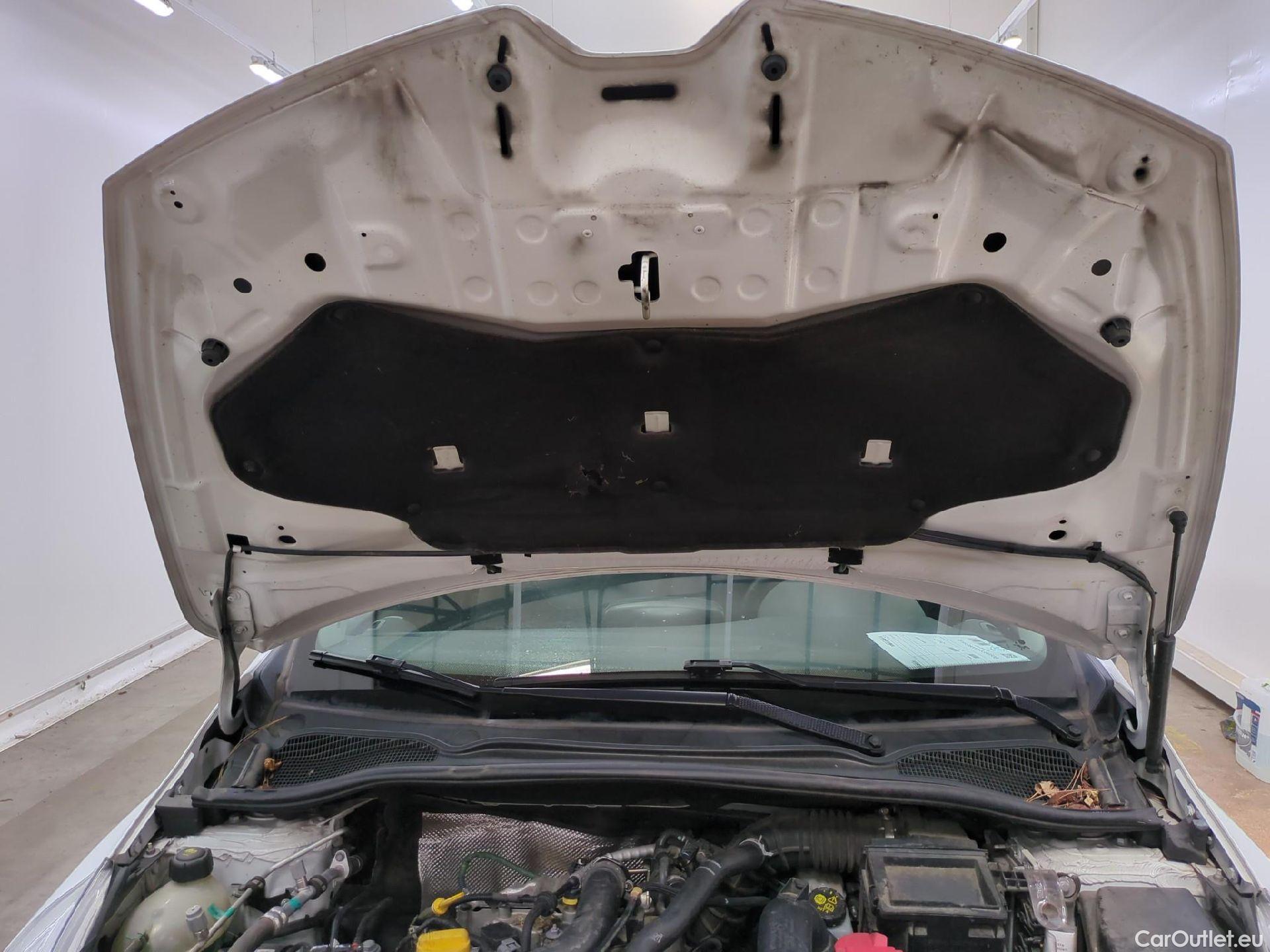  Renault  Clio  IV Business 0.9 TCe 90CV BVM5 E6 #2