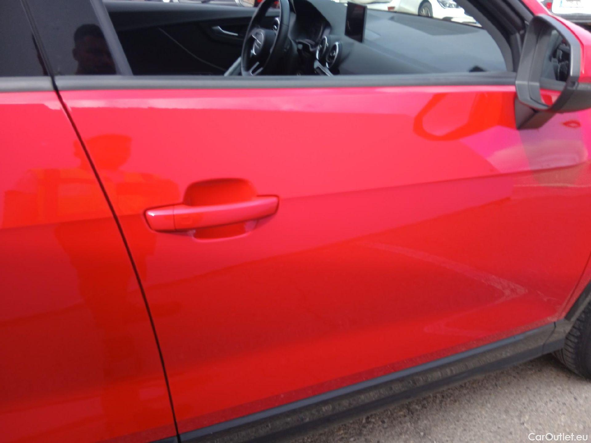  Audi  Q2 AUDI  / 2016 / 5P / todoterreno Design 30 TDI 85kW (116CV) S tronic #18