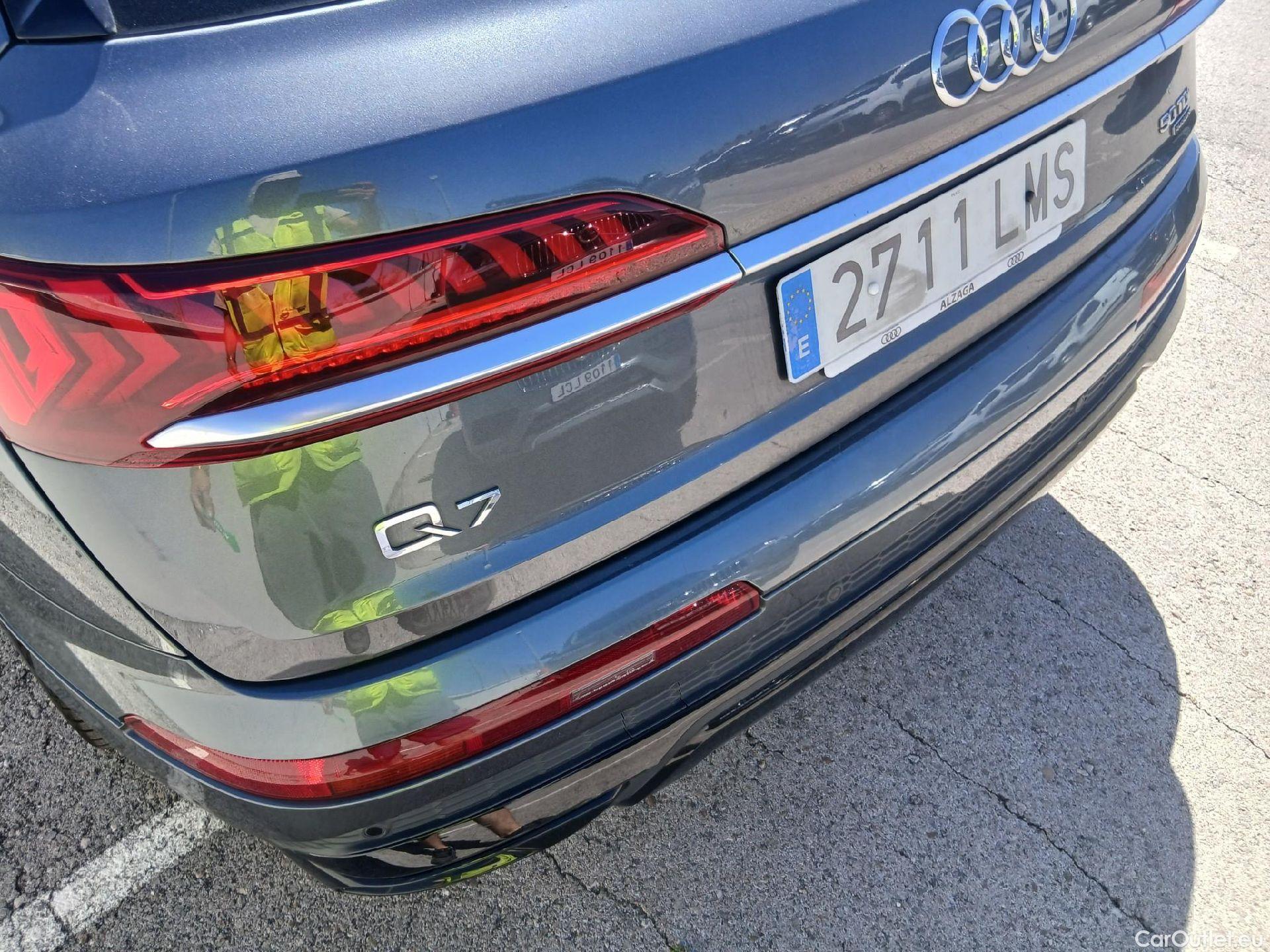  Audi  Q7 AUDI  / 5P / Black line 50 TDI 286 CV q. tip. #Opcionales 15750 €# #25