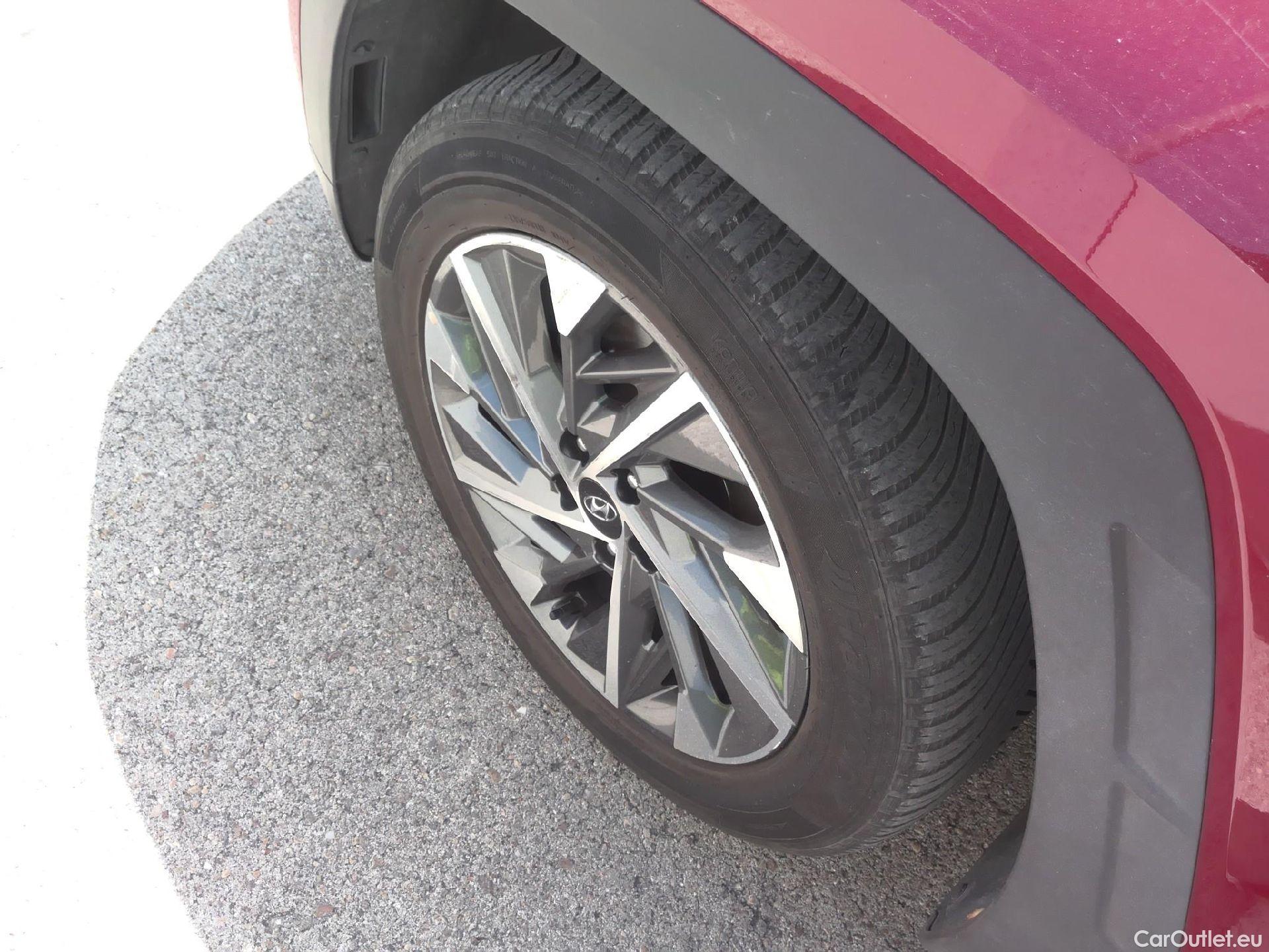  Hyundai  Tucson HYUNDAI  1.6 CRDI 136 CV Tecno Sky DCT/ 5P  #3
