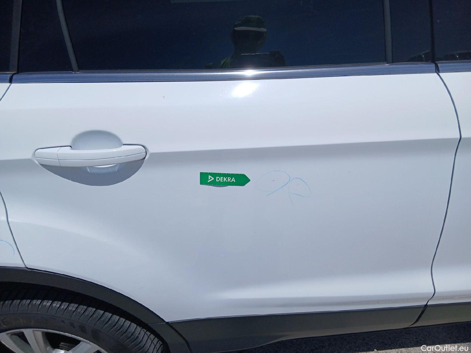  Ford  Kuga FORD  / 2016 / 5P / todoterreno 1.5 EcoBoost 88kW 4x2 Trend+ (CX) #26