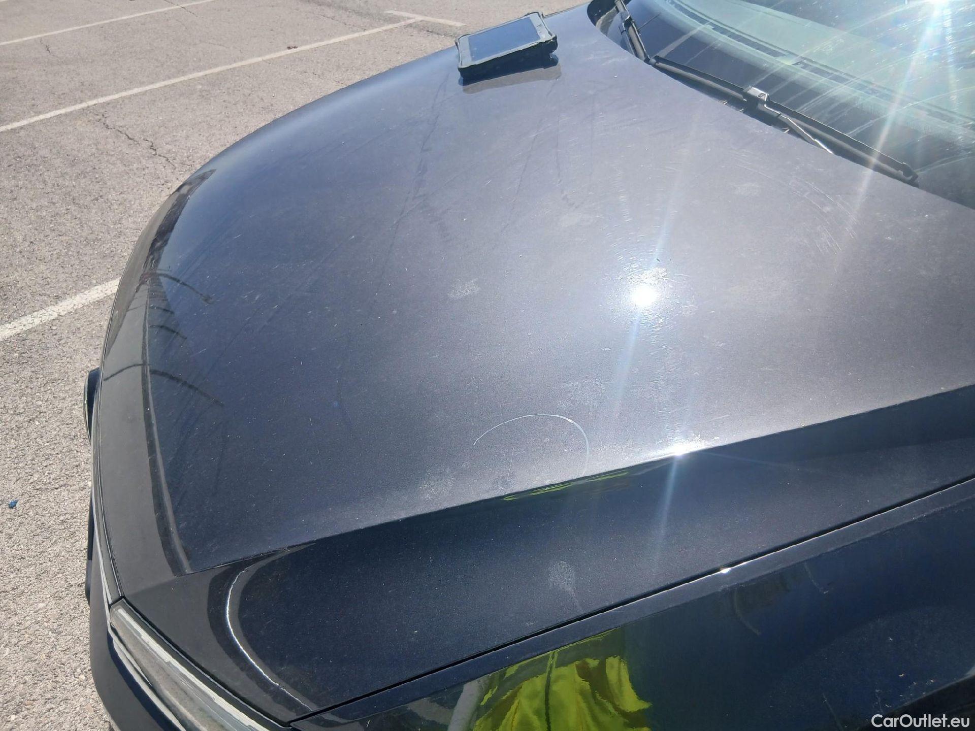  Volkswagen  Passat VOLKSWAGEN  / 2019 / 4P / sedán 2.0 TDI 90kW (122CV) DSG #25