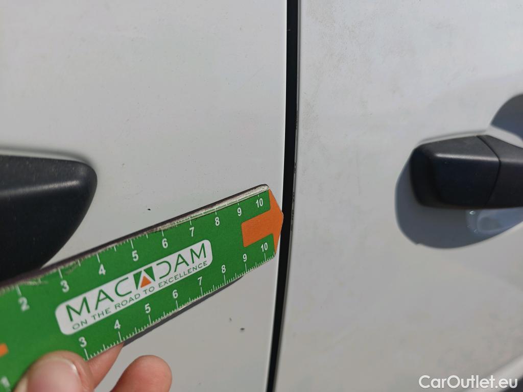  Citroen  Berlingo CITROEN  / 2018 / 4P / furgón derivado de turismo Talla M BlueHDi 100 CLUB #30