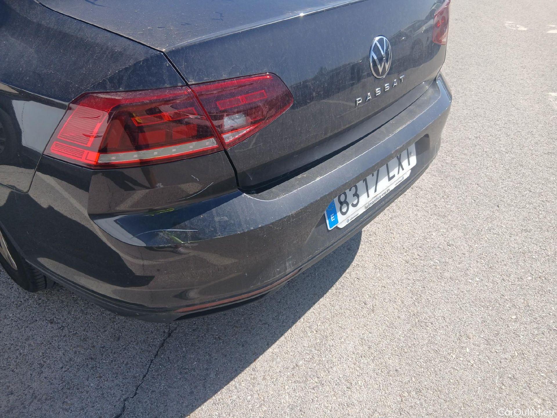  Volkswagen  Passat VOLKSWAGEN  / 2019 / 4P / sedán 2.0 TDI 90kW (122CV) DSG #12
