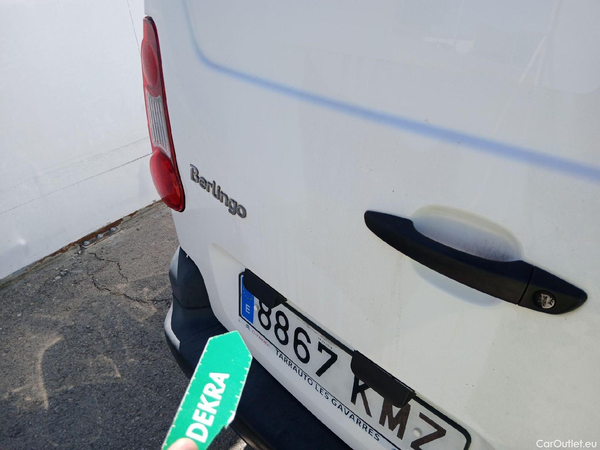  Citroen  Berlingo CITROEN  / 2015 / 3P / furgón derivado de turismo BlueHDi 74KW (100CV) #52