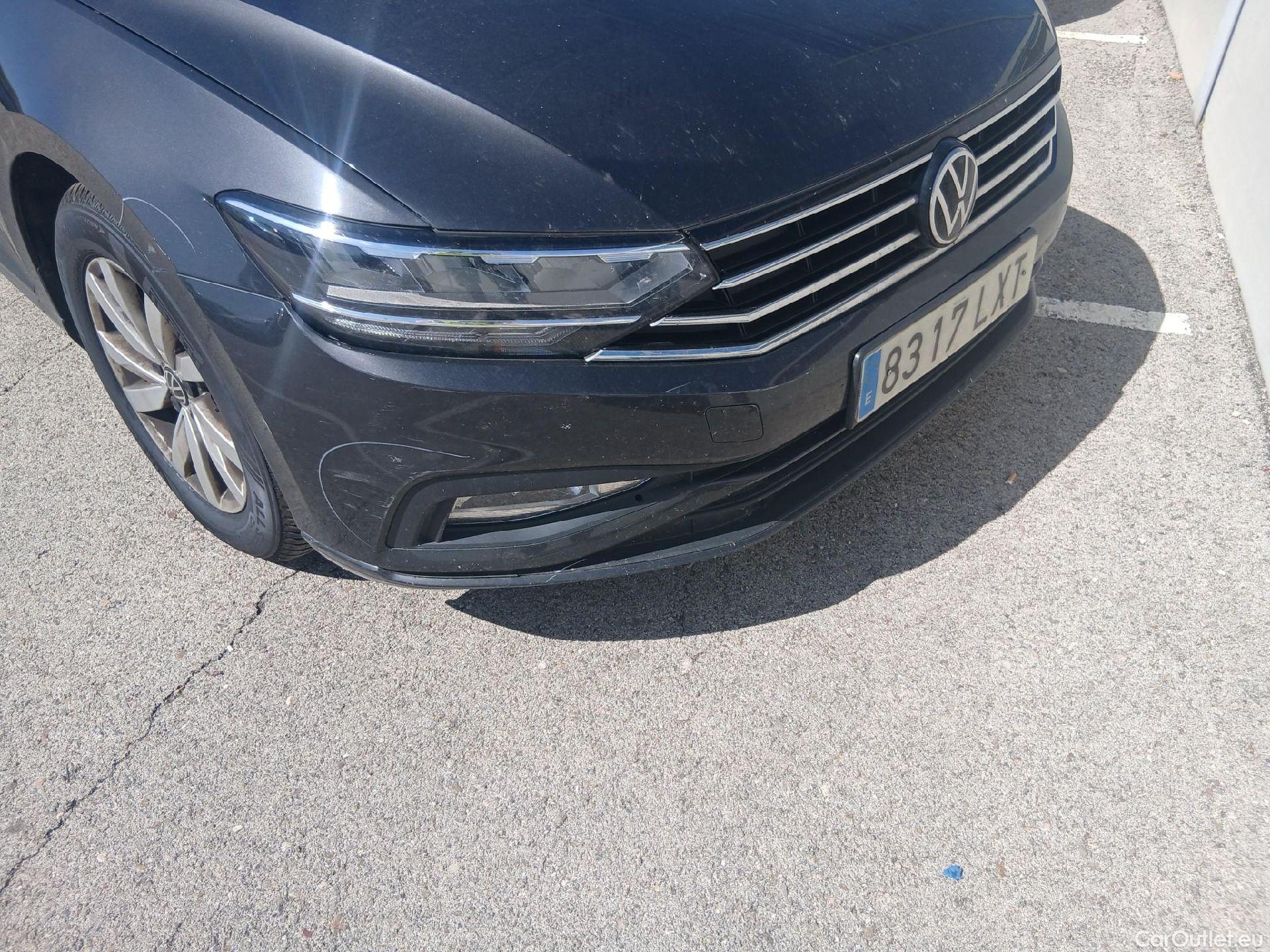 Volkswagen  Passat VOLKSWAGEN  / 2019 / 4P / sedán 2.0 TDI 90kW (122CV) DSG #1
