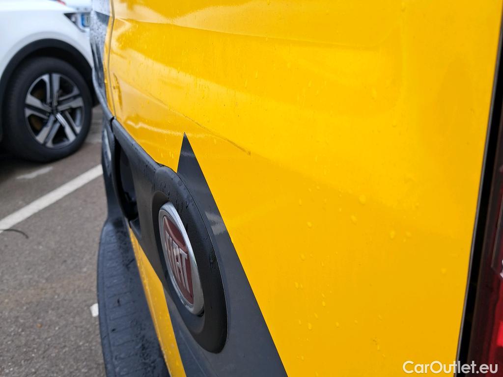  Fiat  Doblo FIAT Doblò Cargo/2015/3P/furgón derivado de turismo Cargo Base Plus 1.3 Mjet 59kW (80CV) #12