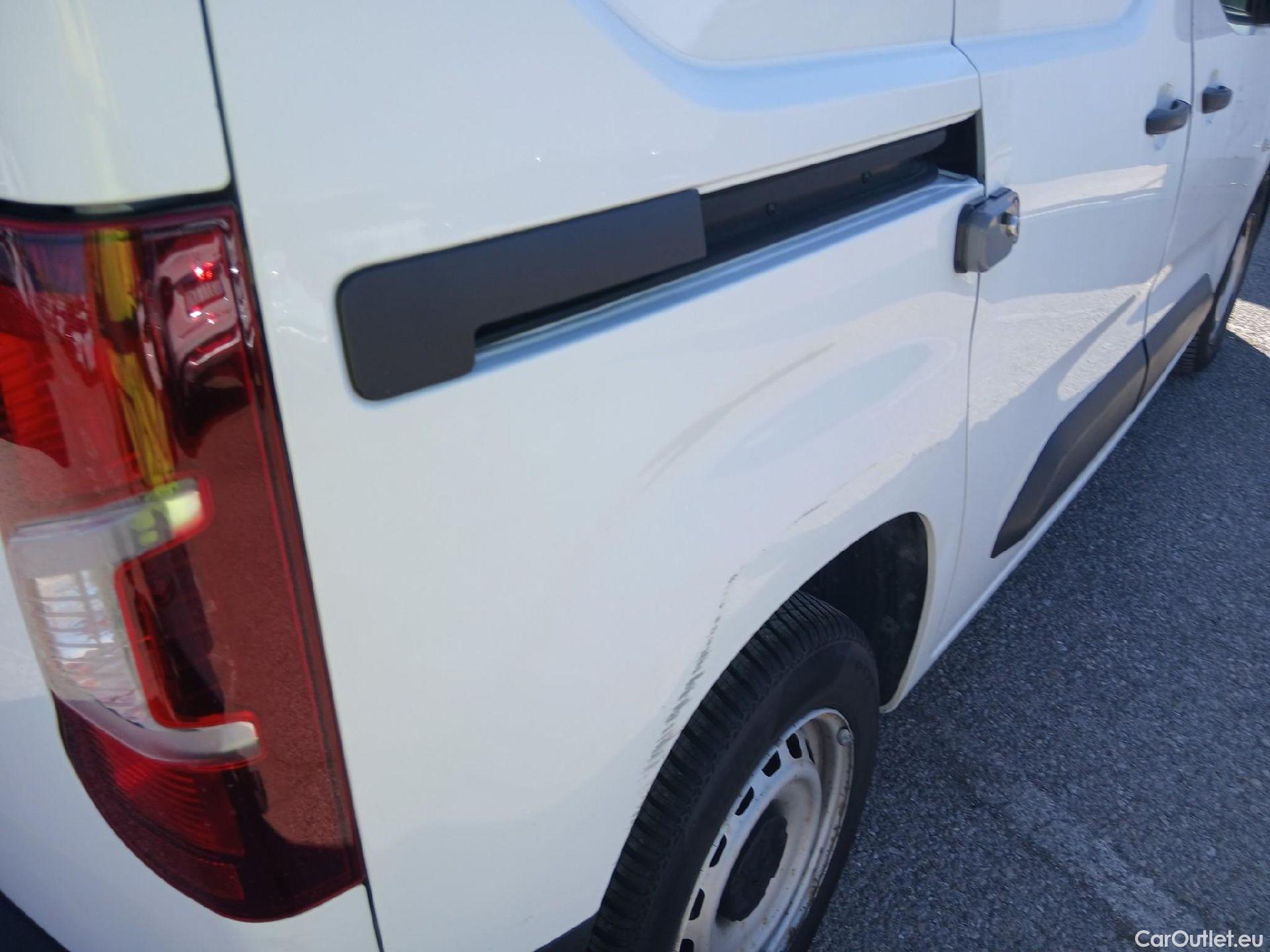  Peugeot  Partner PEUGEOT  / 3P /  Pro Standard 600kg BlueHDi 100 CV  #28