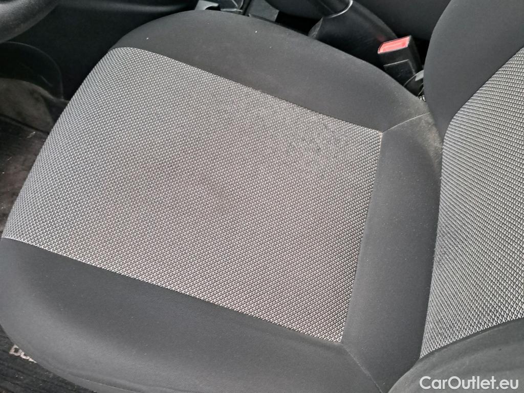  Fiat  Doblo FIAT Doblò Cargo/2015/3P/furgón derivado de turismo Cargo Base Plus 1.3 Mjet 59kW (80CV) #19