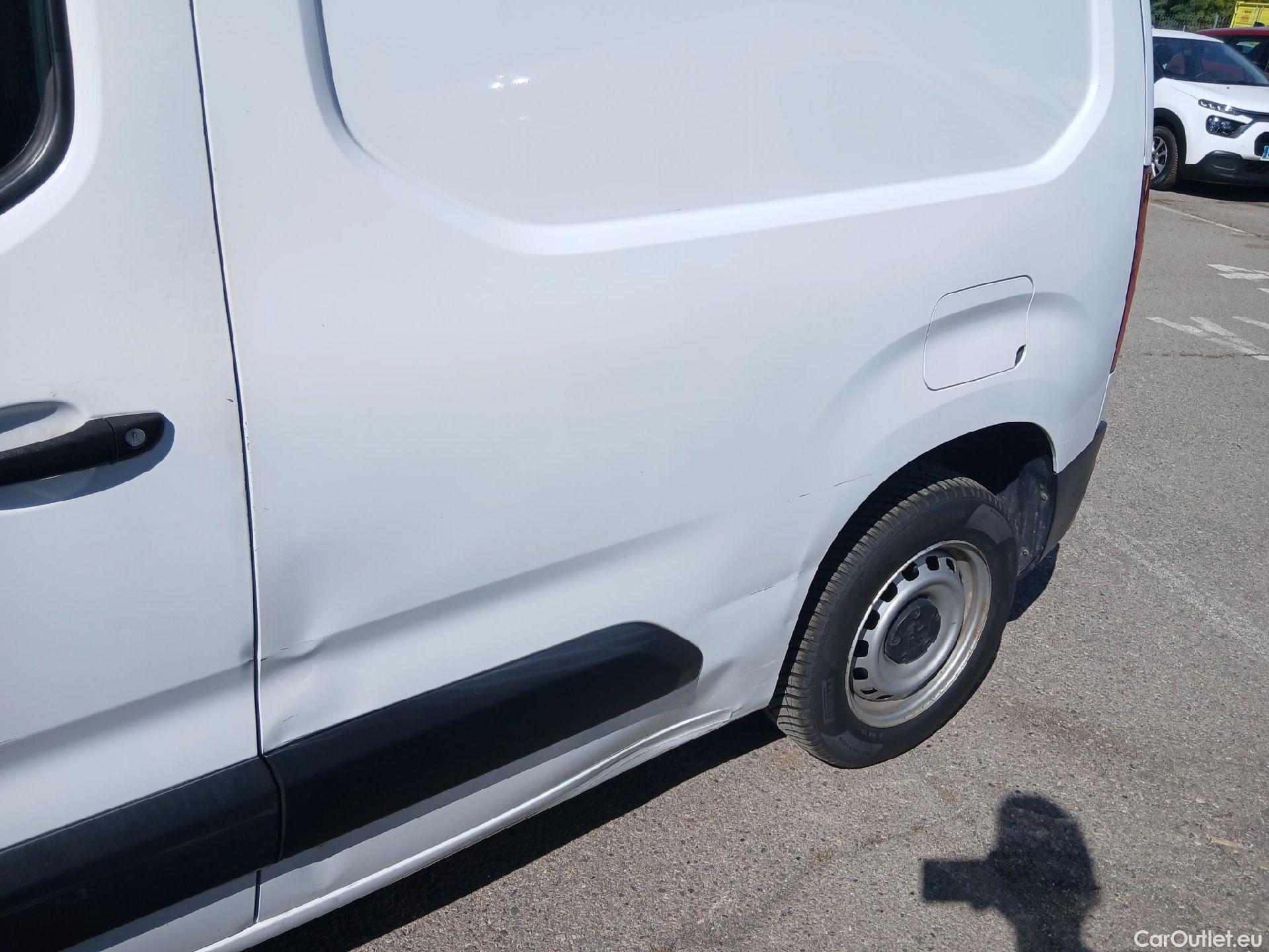  Peugeot  Partner PEUGEOT  / 3P /  Pro Standard 600kg BlueHDi 100 CV  #20