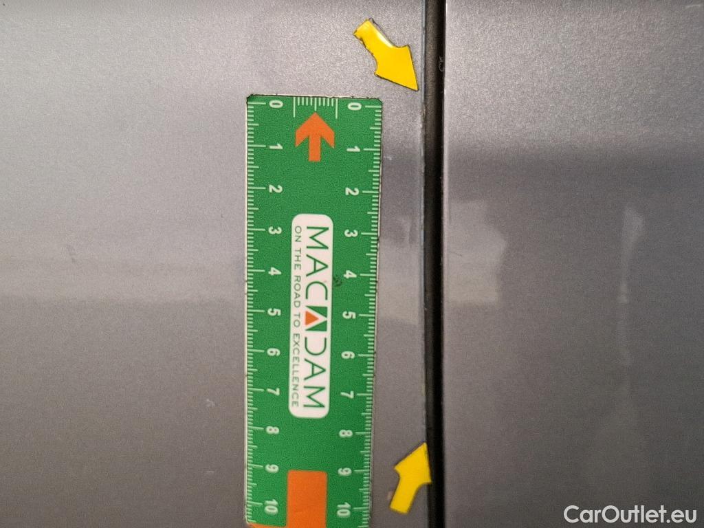  Citroen  C3  Société Feel 1.5 BlueHDI 100CV BVM6 E6d #24