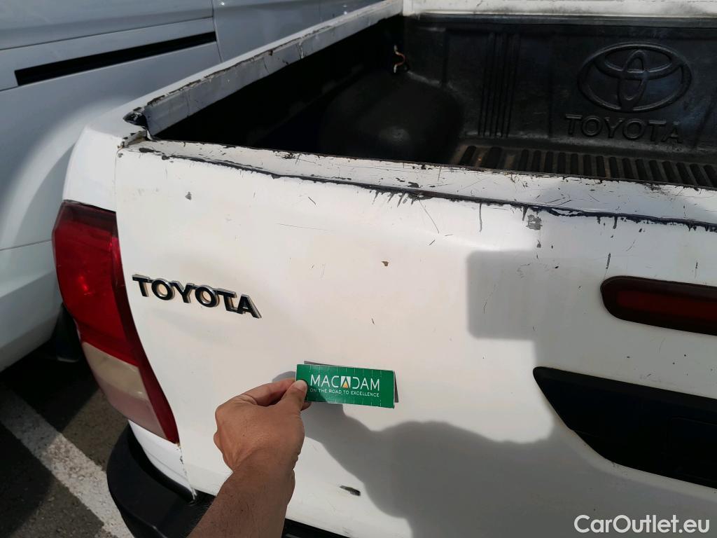  Toyota  Hilux TOYOTA  VU 4p 7G pickup 2.4 D-4D Cabina Doble GX #6