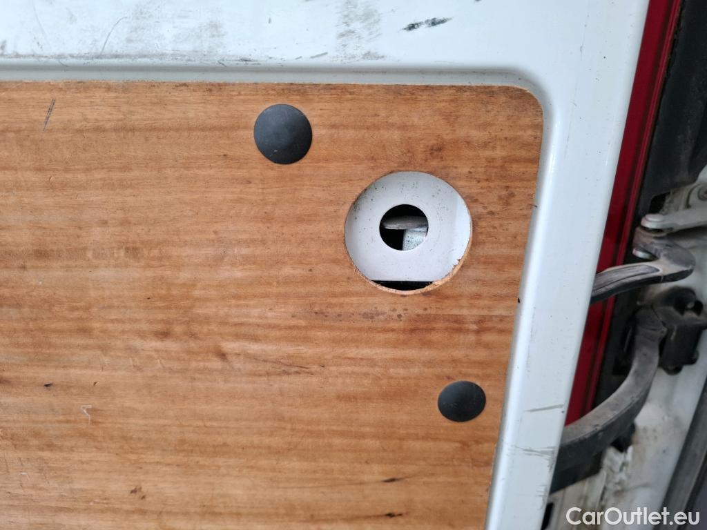  Peugeot  Boxer  Fourgon 333 L1H2 Premium BlueHDi 140 Start&Stop 2.2 140CV BVM6 #29