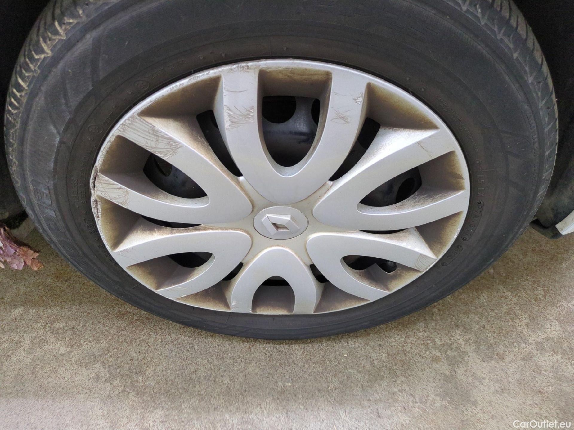  Renault  Clio  IV Air MediaNav 1.5 dCi 90CV BVM5 E6 #19